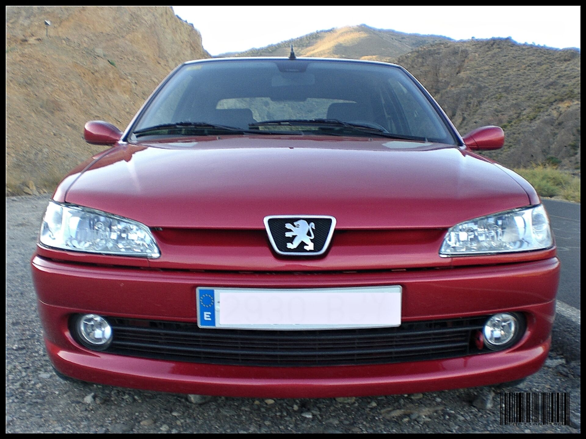 Peugeot 306 rojo vista frontal